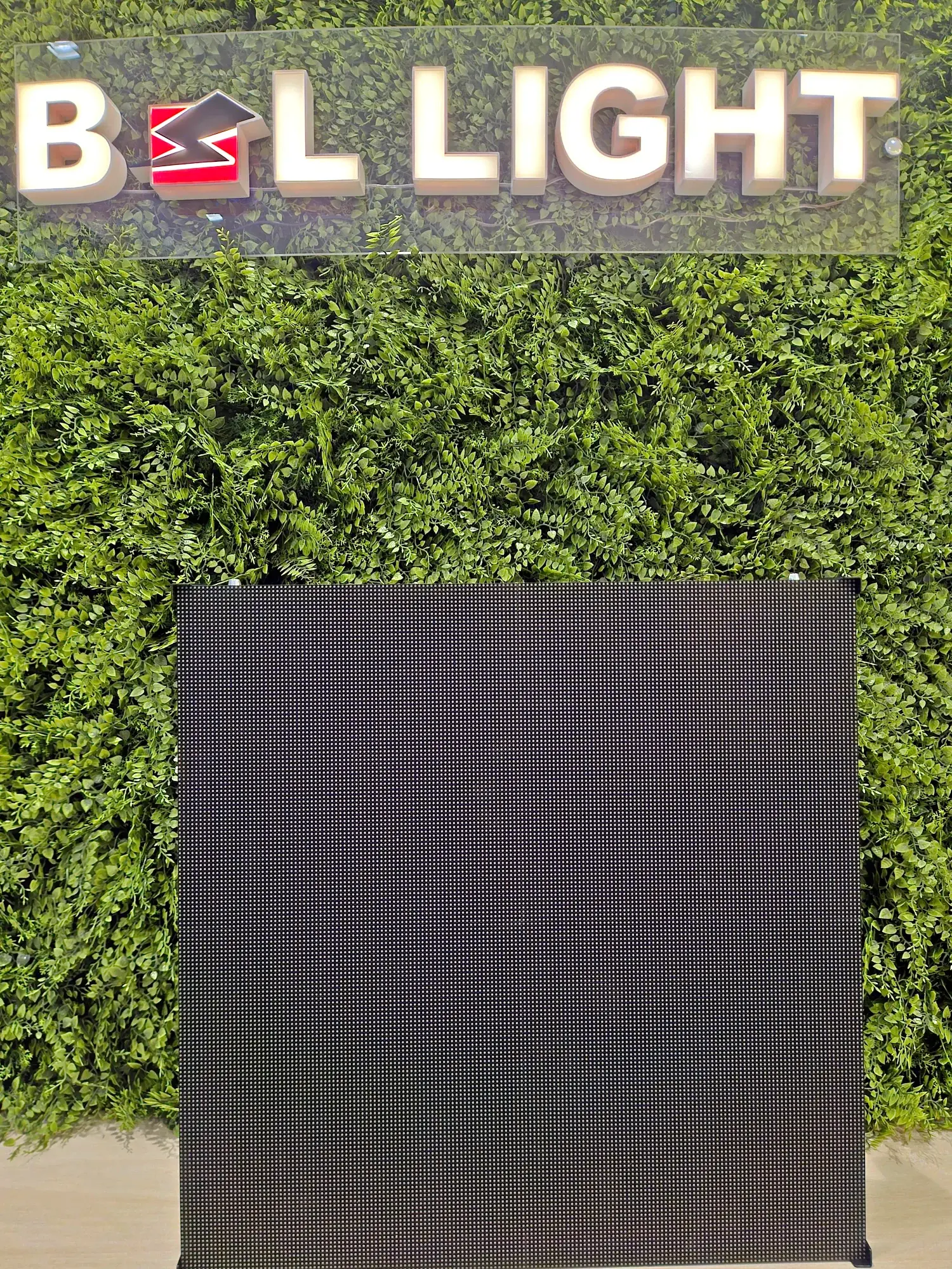Painel de LED P2.976 Indoor 50x50, foto 5 de 5
